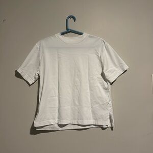 White Uniqlo AIRism unisex t shirt, medium